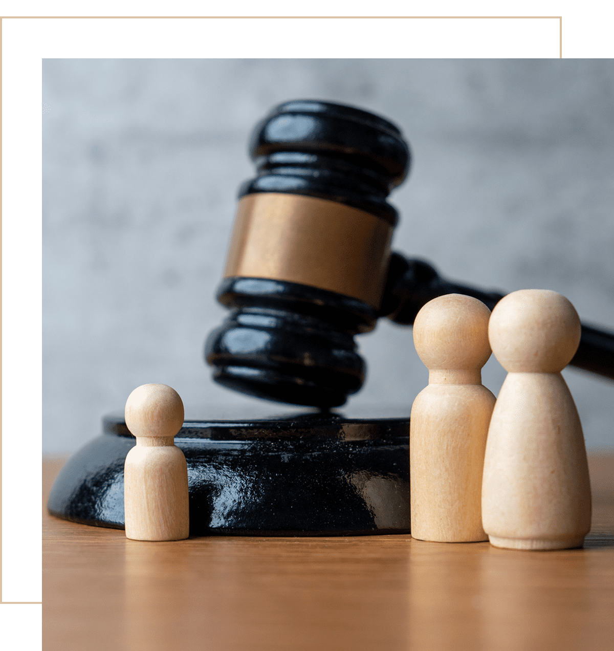 Family law symbol with gavel and pegs